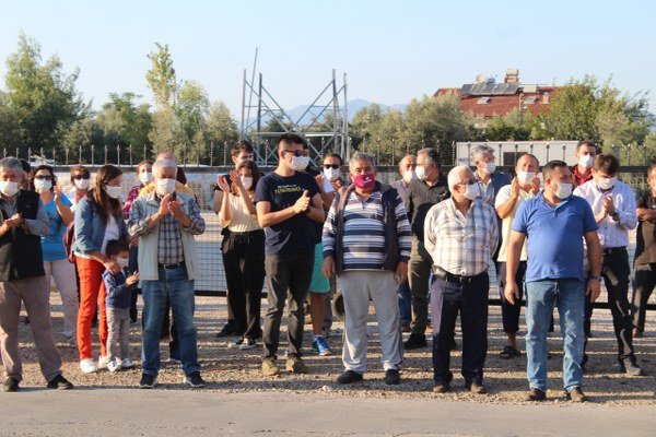 Mahalle Arasında Büyük Çaplı Baz İstasyonuna Karşı Çıkıldı