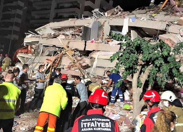 Muğla Büyükşehir Belediyesi İzmir’de Görevde