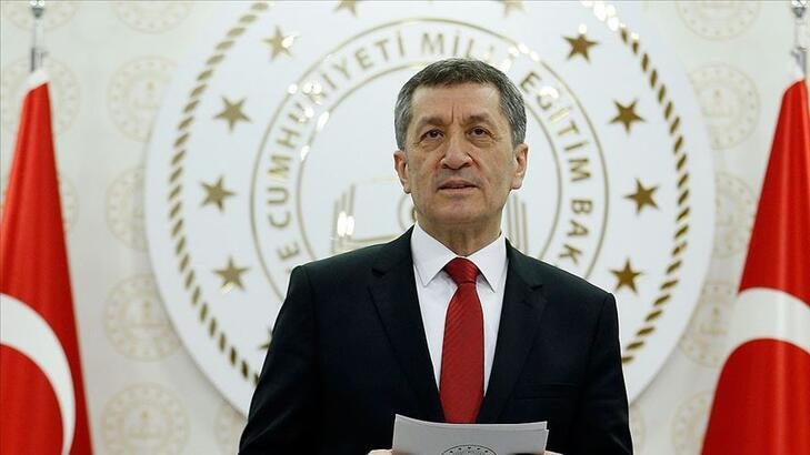 BAKAN’DAN EBA İÇİN ÖVGÜ