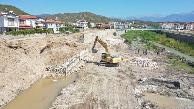 EŞEN ÇAYI ISLAH ÇALIŞMALARI DEVAM EDİYOR