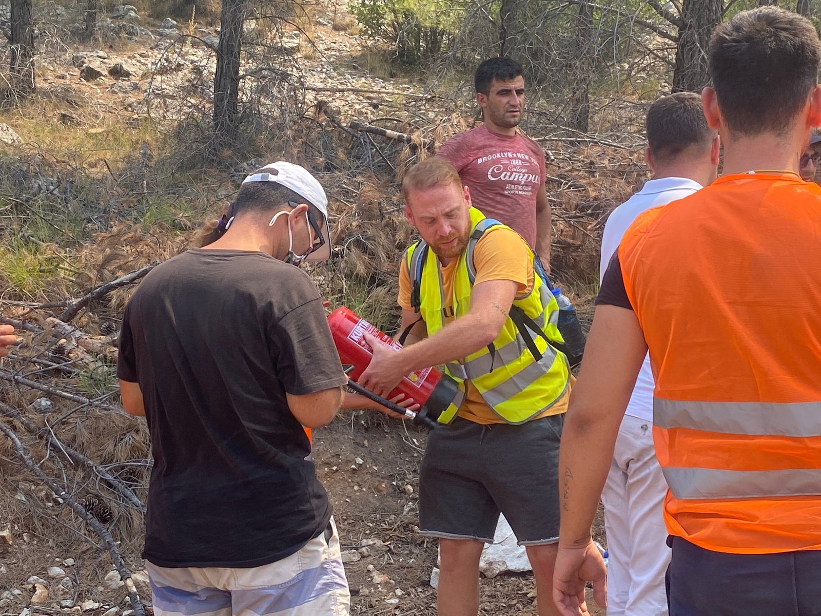 “HAVUÇ” ORMAN YANGININA  MÜDAHALE ETTİ