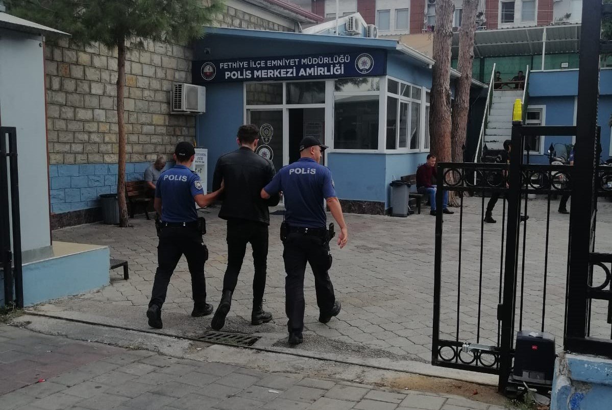 Sahte “Başkomiser Onur” Fazla Kaçamadı