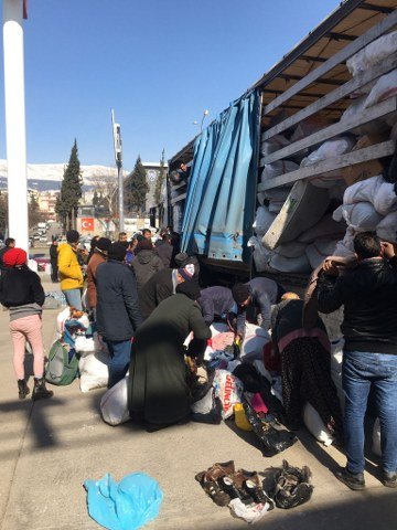 Fethiye Belediyesi 19 yardım tırı gönderdi