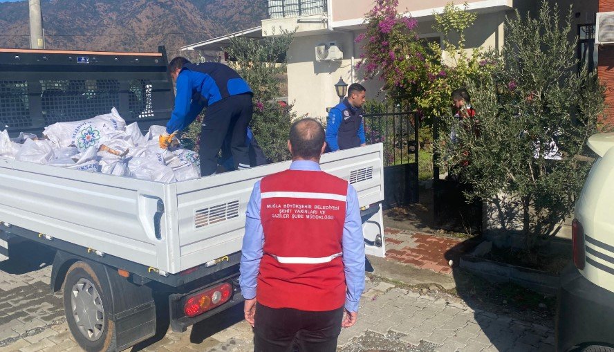 Ağaç Dalları ve Kurumuş Odunlar Değerlendiriliyor